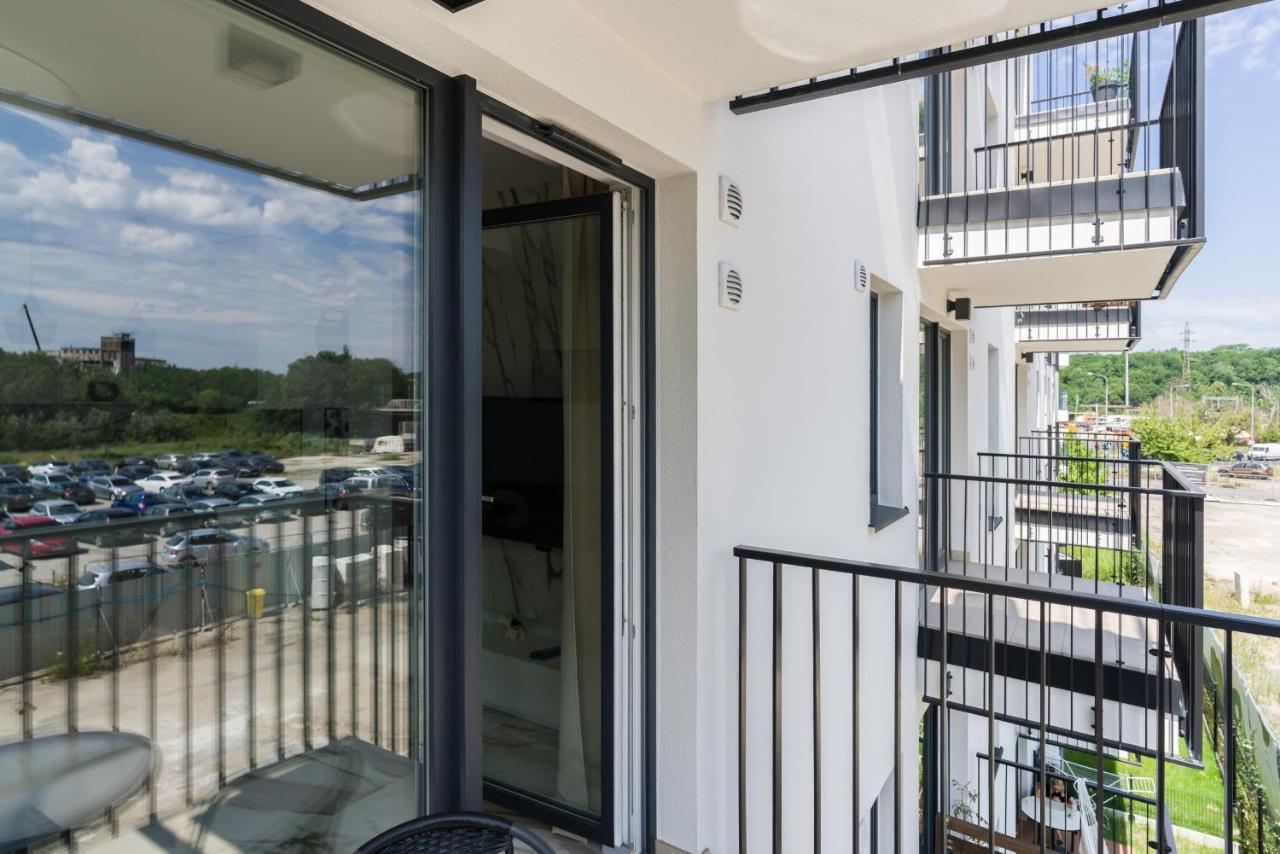 Esencja With Free Parking Garbary 104 By Renters Apartment