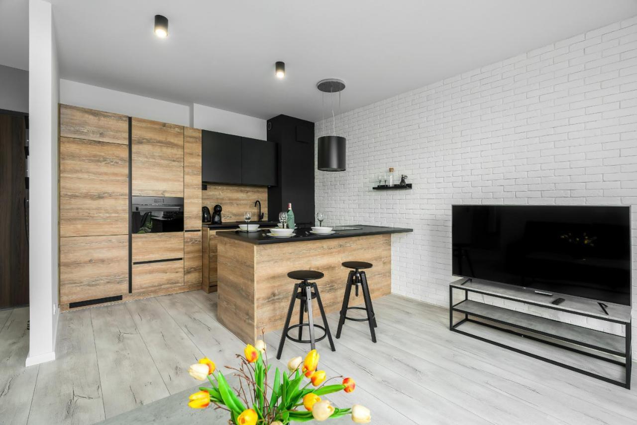Esencja With Free Parking Garbary 104 By Renters * Poznan