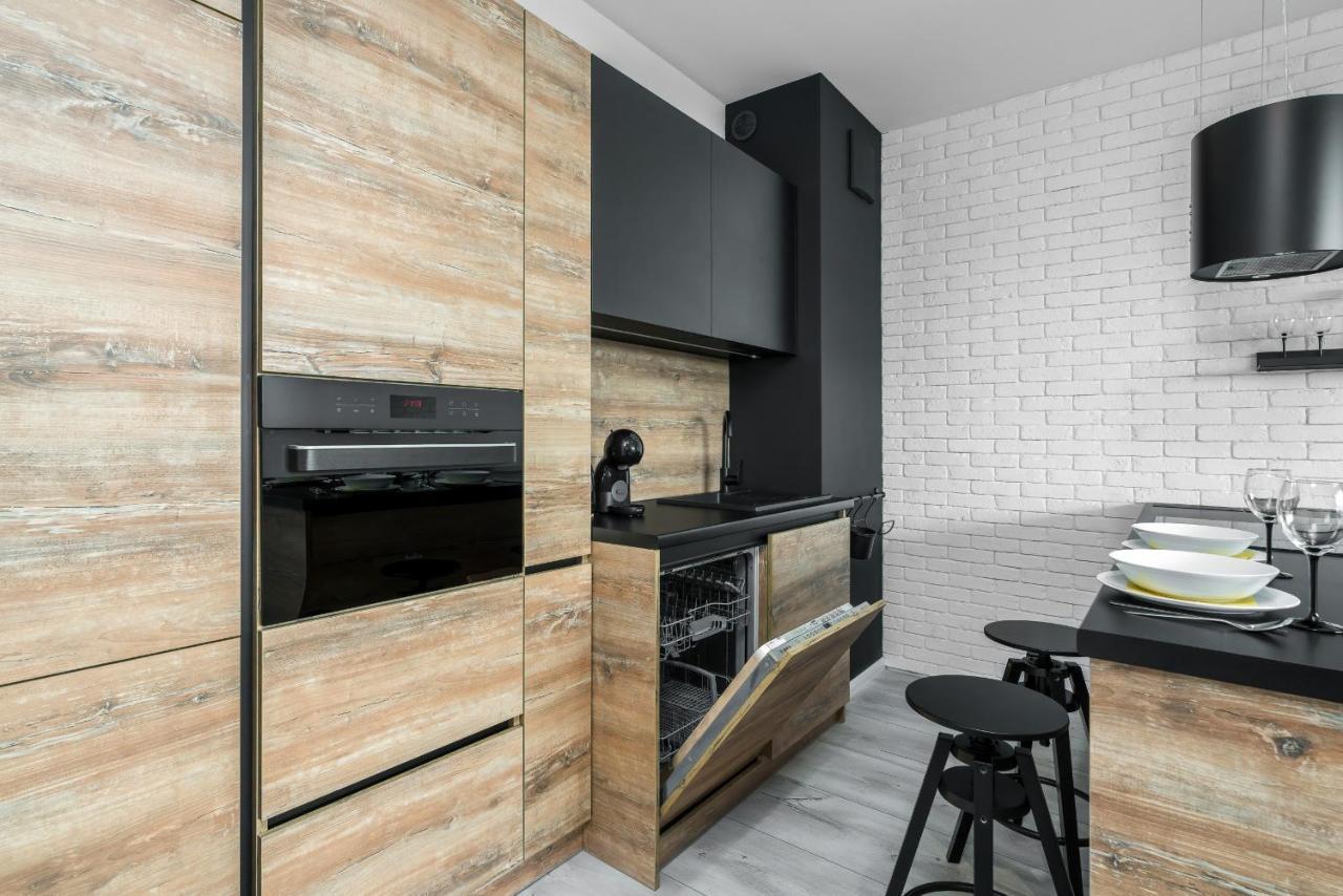 Esencja With Free Parking Garbary 104 By Renters Apartment