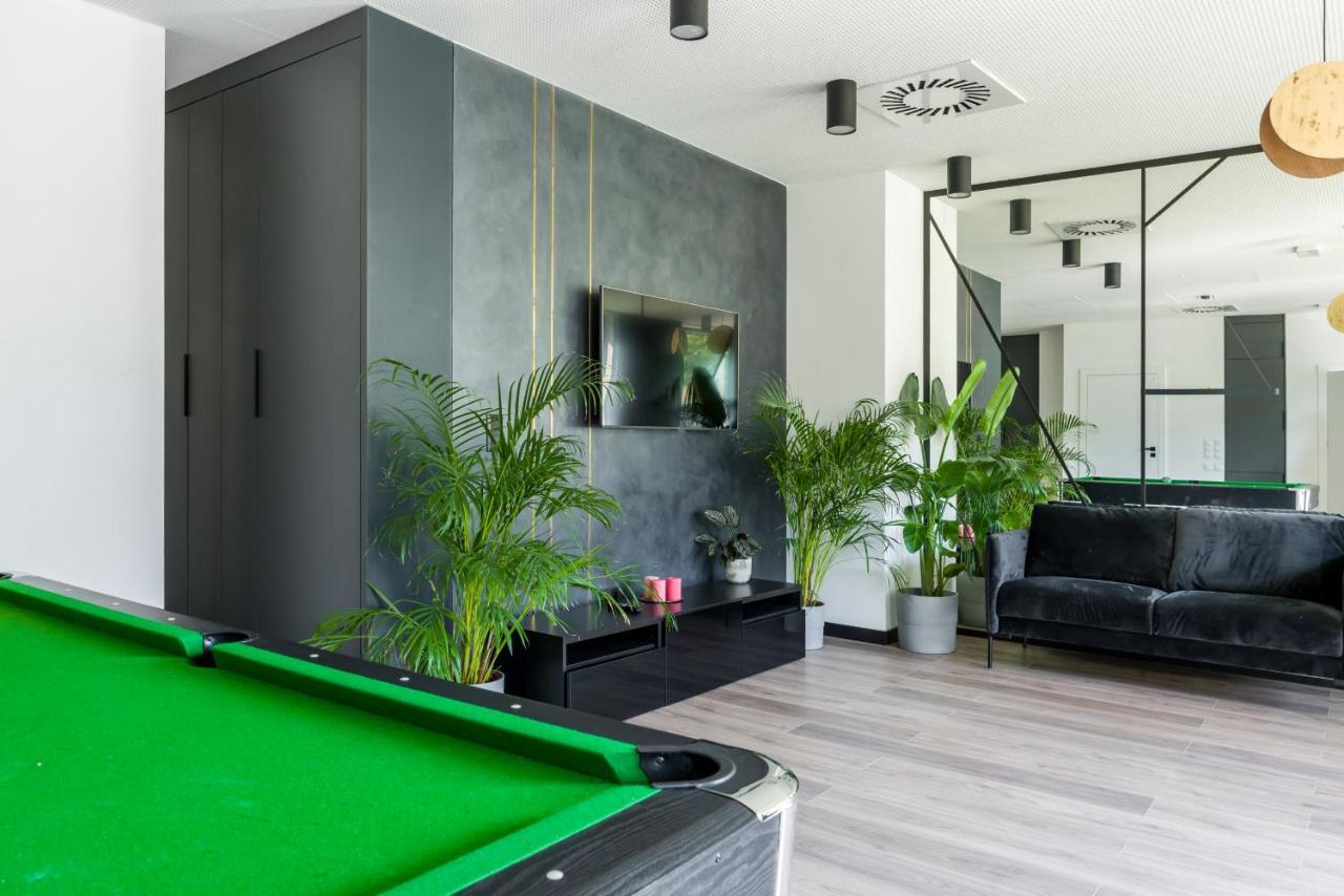 Apartment Esencja With Free Parking Garbary 104 By Renters Poznan
