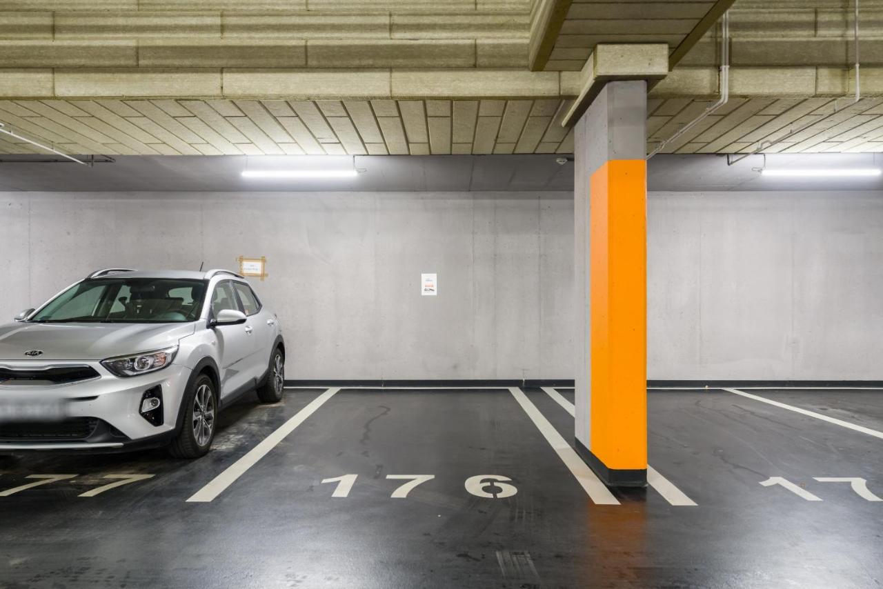 Esencja With Free Parking Garbary 104 By Renters Poznan
