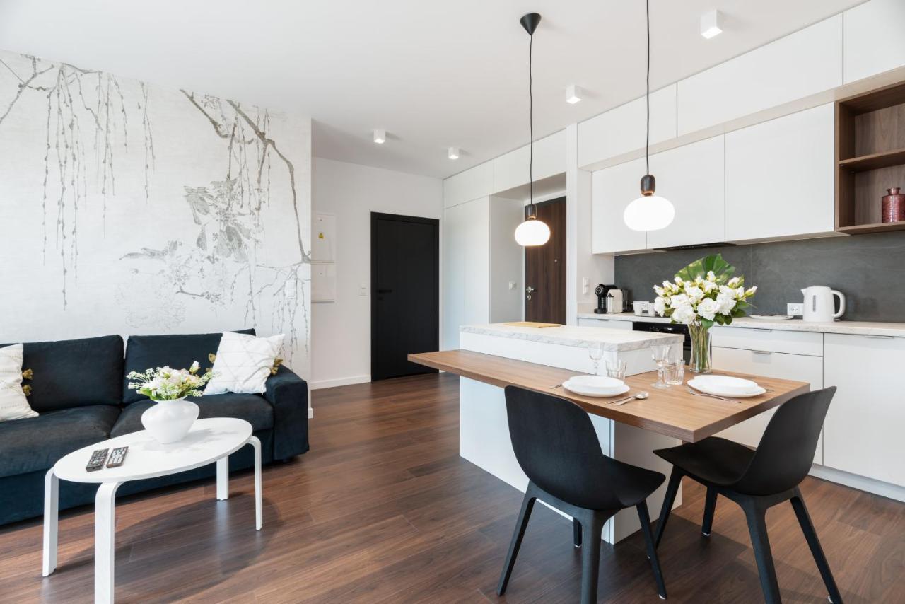 Esencja With Free Parking Garbary 104 By Renters Apartment