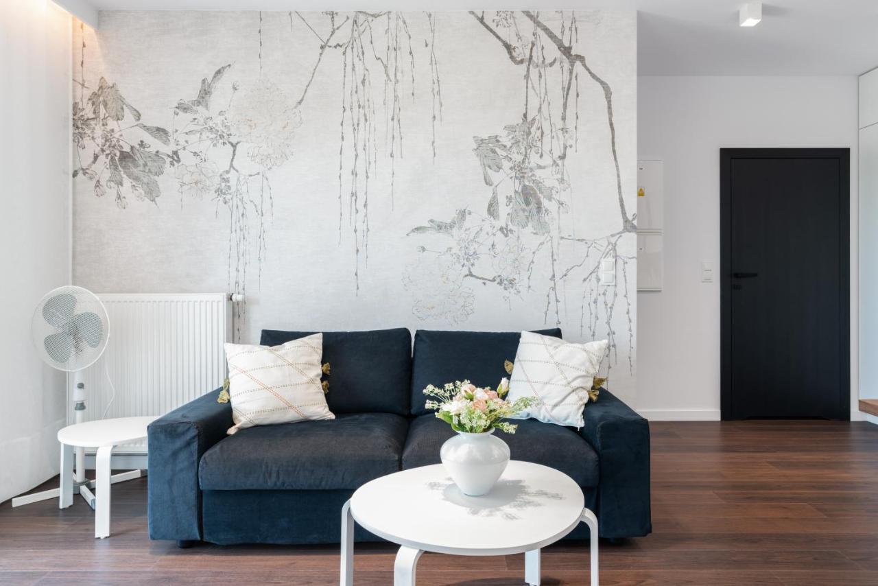 Apartment Esencja With Free Parking Garbary 104 By Renters